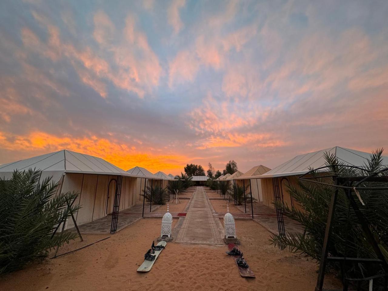 ホテル Mirage Luxury Camp メルズーガ エクステリア 写真