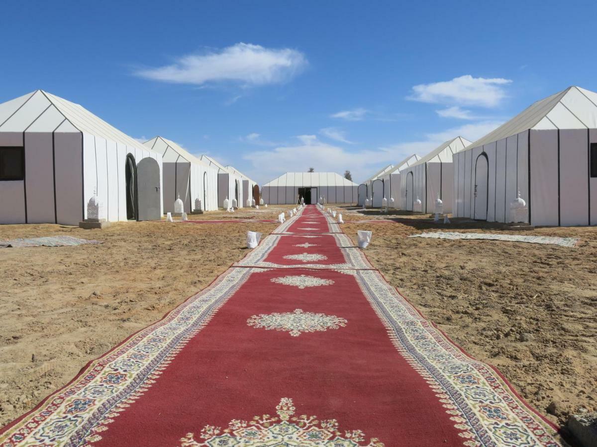 ホテル Mirage Luxury Camp メルズーガ エクステリア 写真